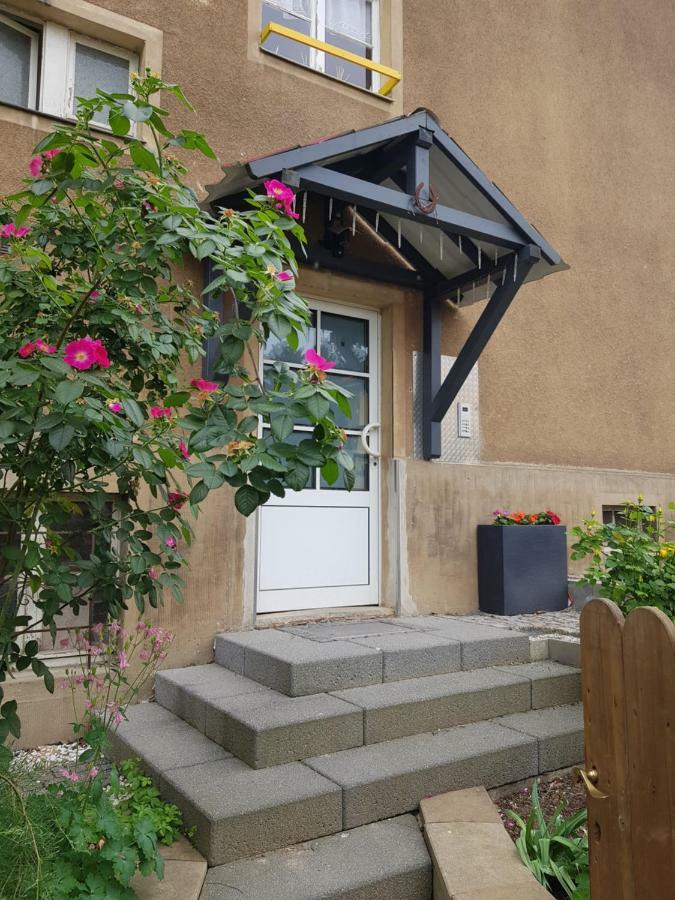 Ferienwohnung Charlett Dresda Esterno foto